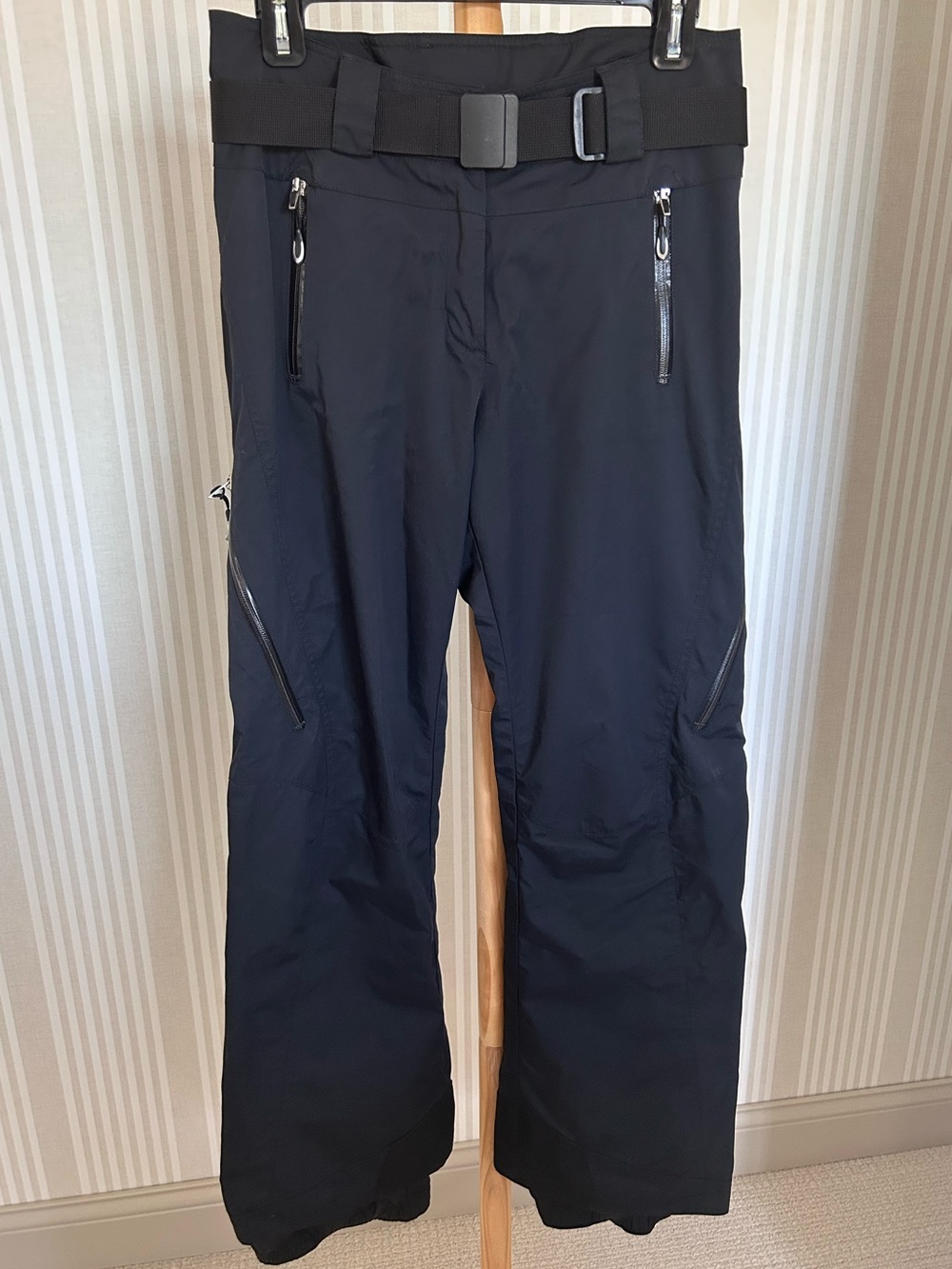 Obermeyer Black Insulated Ski Snow Pants Style 05113 Women’s Size 6 Belted NEW
